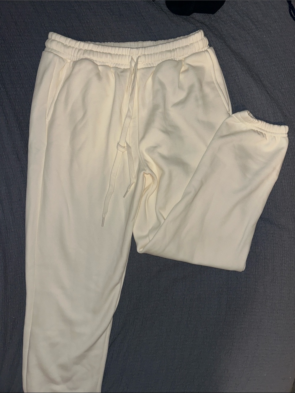 Fabletics Women's Cream Jogger Sweatpants